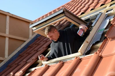Pose de fenêtres de toit Velux à Charbuy